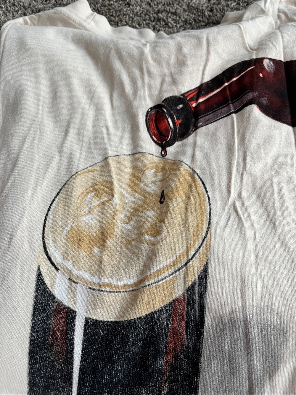 Guinness off White Tee with Gold Harp Logo. Large. Mens. Abercrombie & Fitch. - Picture 2 of 9